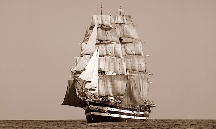 Nave_Scuola_Amerigo_Vespucci